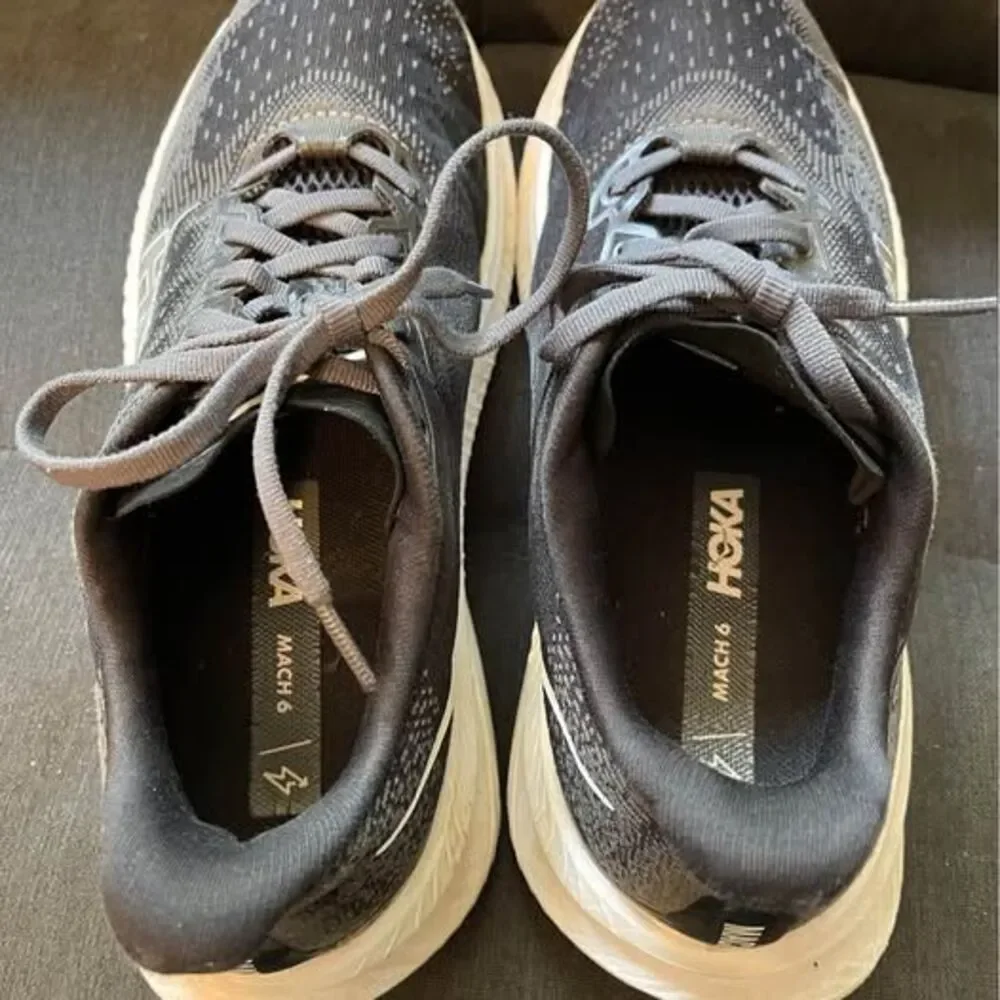 HOKA 8.5 Women’s Running Shoes Mach 6 Black